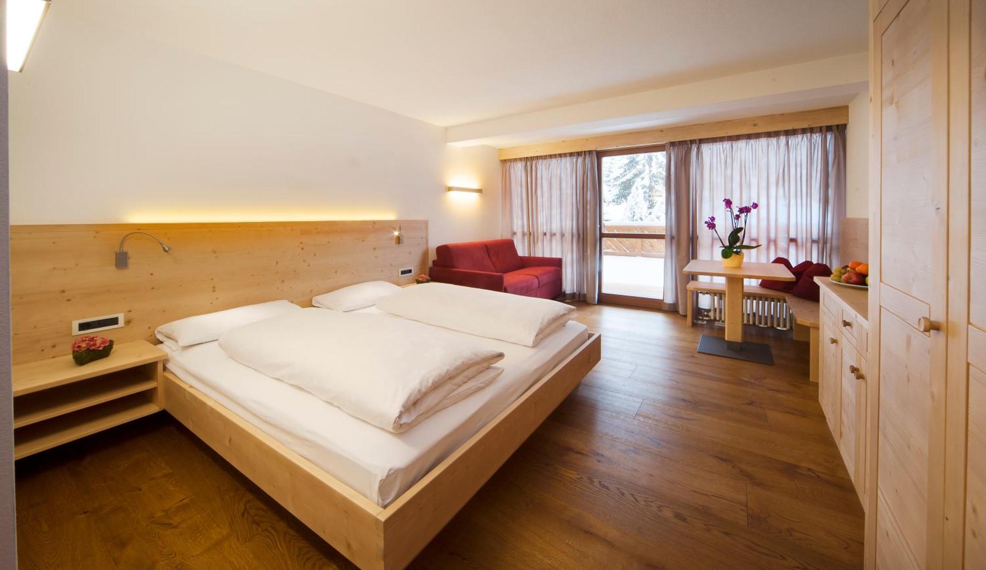 Hotel Ladinia Ла Виля Екстериор снимка