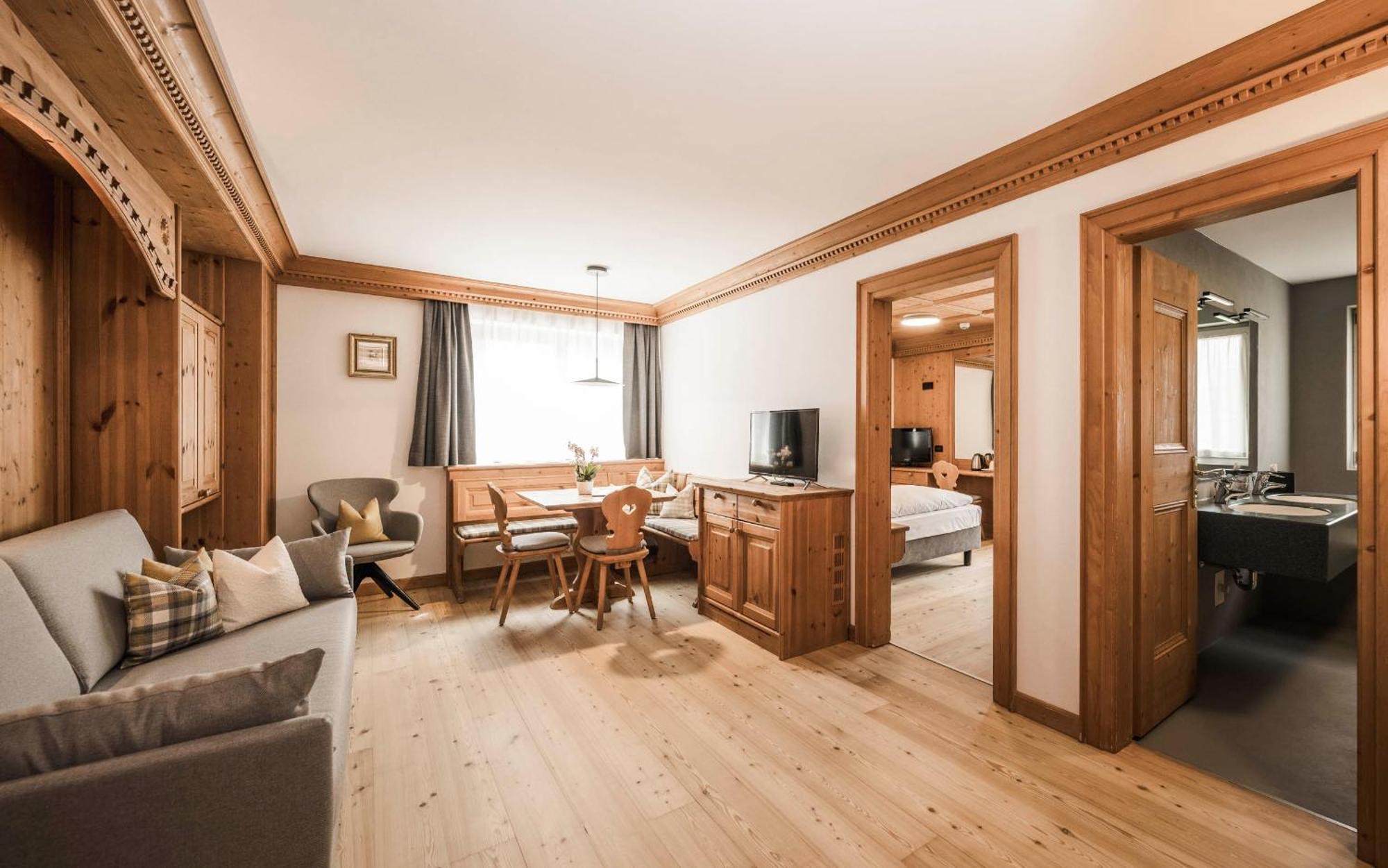 Hotel Ladinia Ла Виля Екстериор снимка