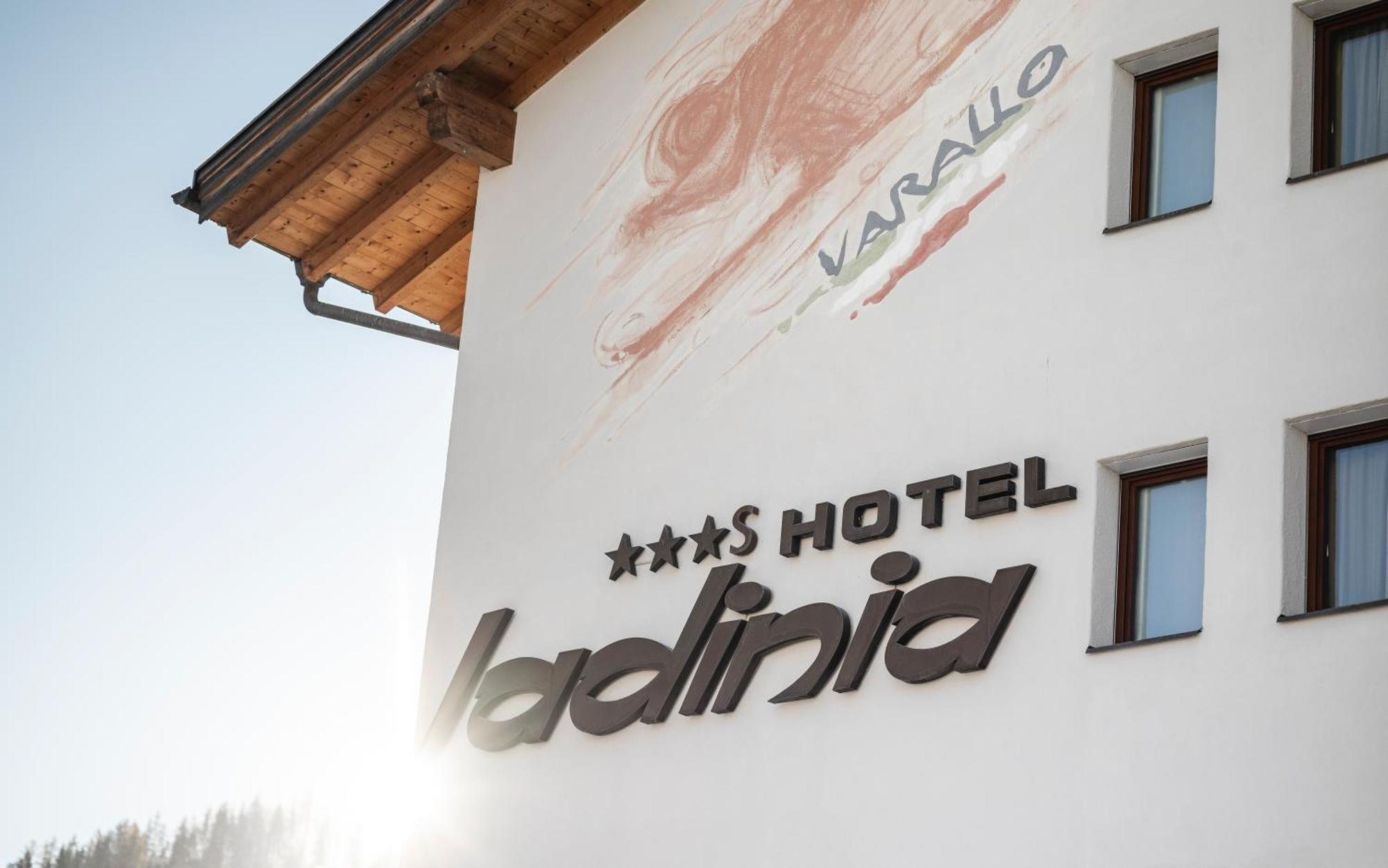 Hotel Ladinia Ла Виля Екстериор снимка